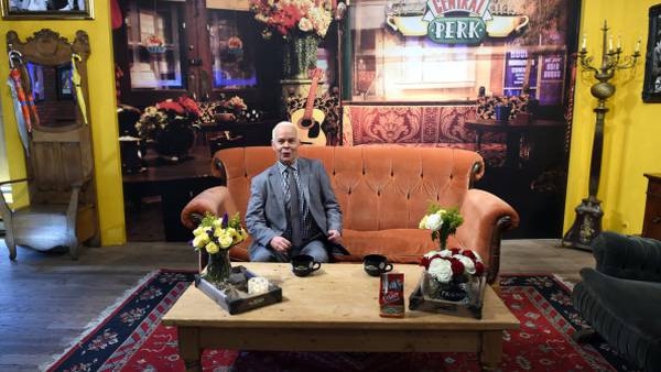 The 'Friends' couch, Geller Cup up for grabs as Julien's Auction celebrates sitcom's 30th anniversary