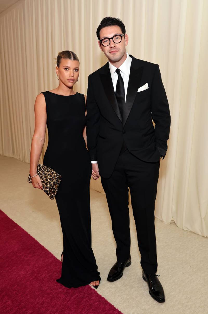 WEST HOLLYWOOD, CALIFORNIA - MARCH 27: (L-R) Sofia Richie and  Elliot Grainge attend the Elton John AIDS Foundation's 30th Annual Academy Awards Viewing Party on March 27, 2022 in West Hollywood, California. (Photo by Amy Sussman/Getty Images for Elton John AIDS Foundation)