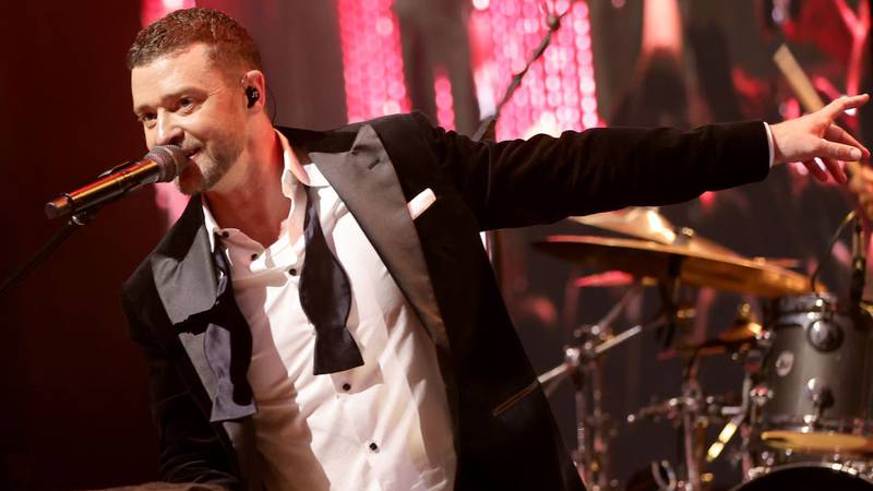 SANTA MONICA, CALIFORNIA - OCTOBER 08: Justin Timberlake performs during the 2022 Children’s Hospital Los Angeles Gala at the Barker Hangar on October 08, 2022 in Santa Monica, California. (Photo by Matt Winkelmeyer/Getty Images for Children's Hospital Los Angeles)